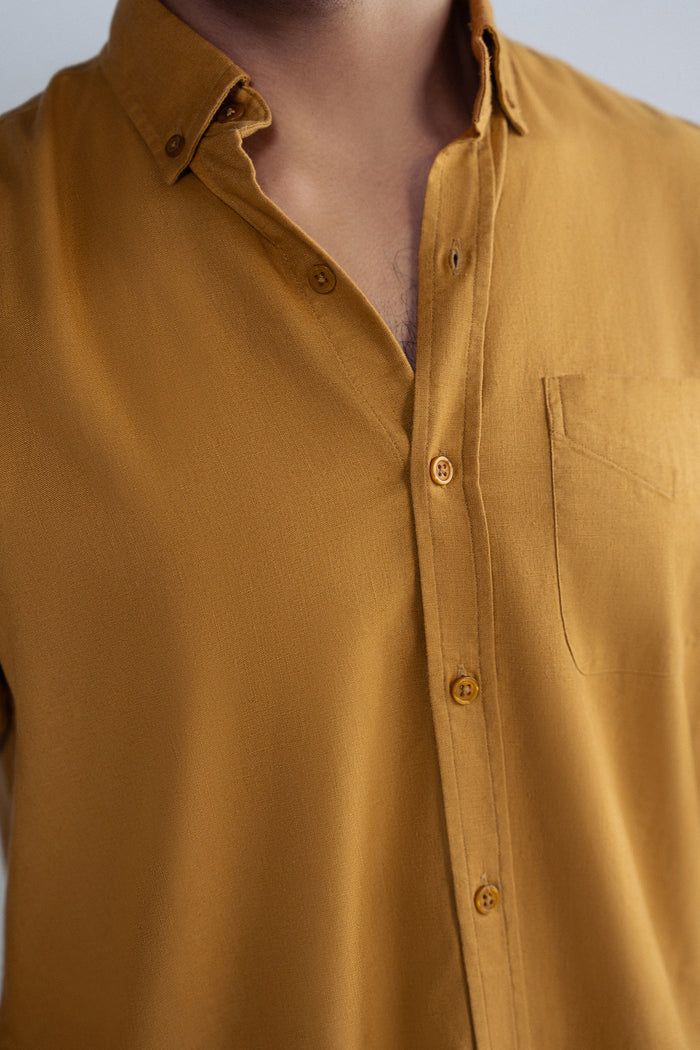 CLASSIC BUTTON-DOWN SHIRT