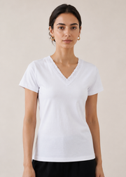 LACE V-NECK TEE