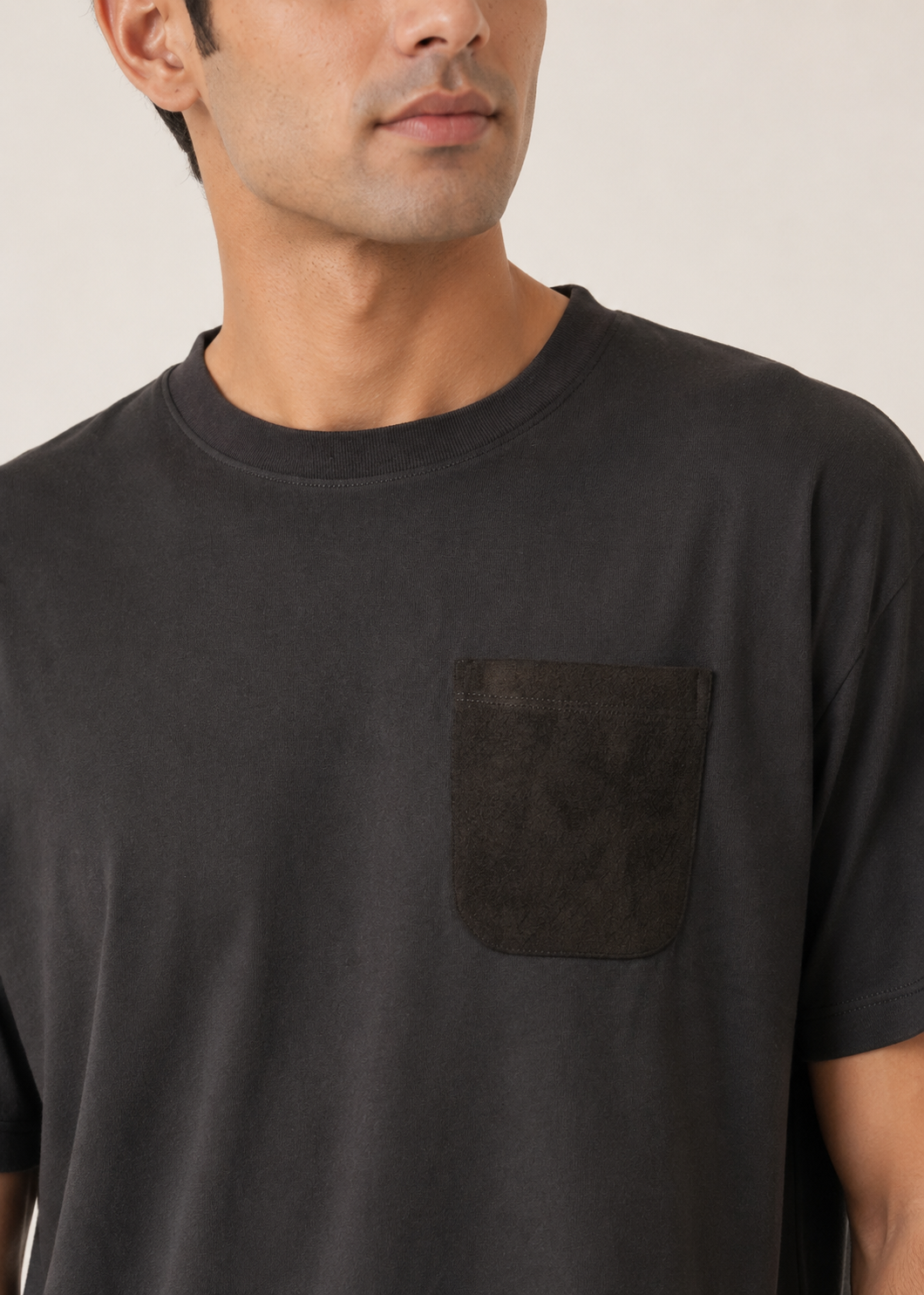 Crew Neck suede pocket T-Shirt