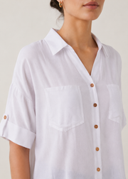 Short sleeve woven shirt