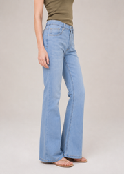 staright leg jeans