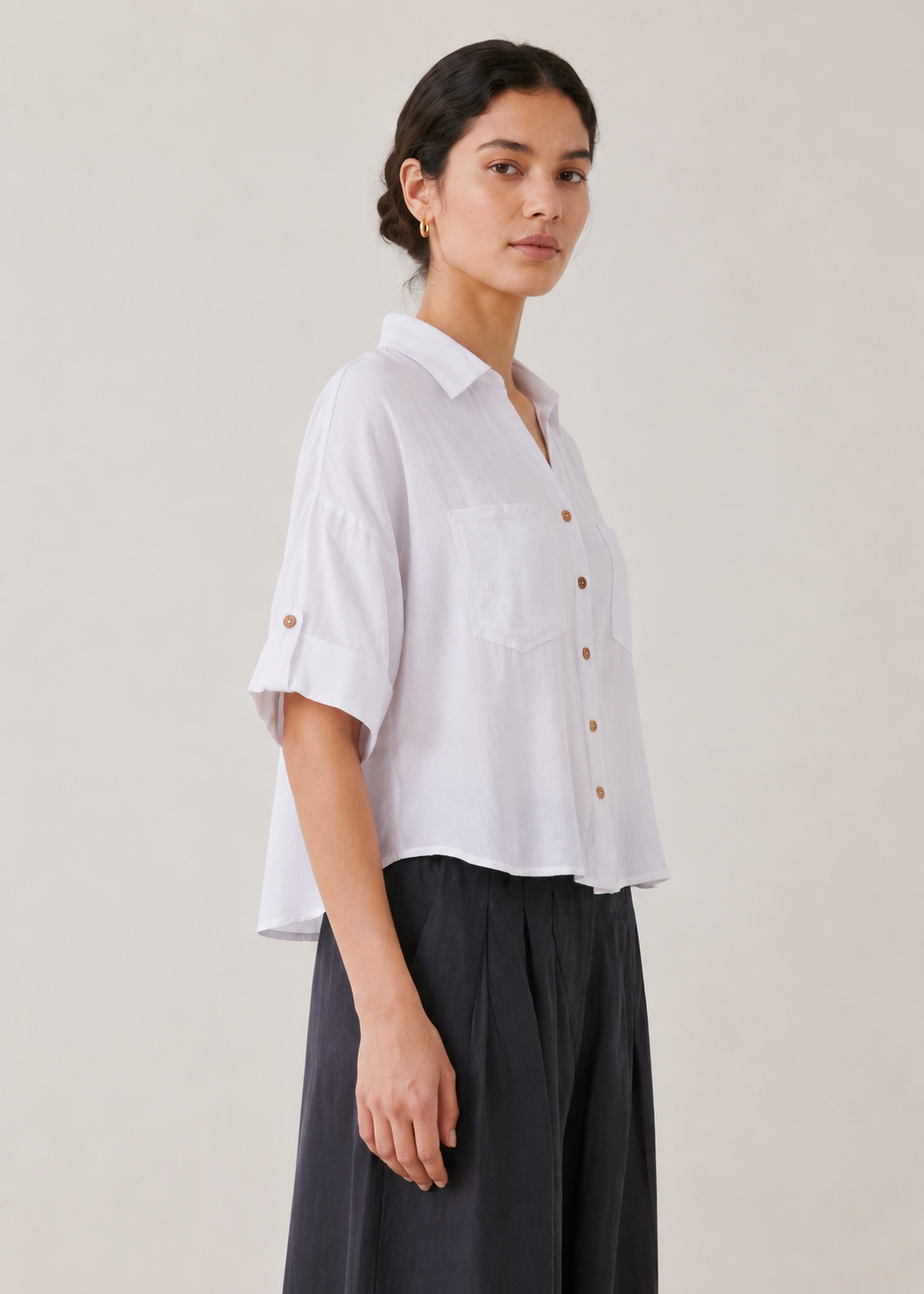 Short sleeve woven shirt