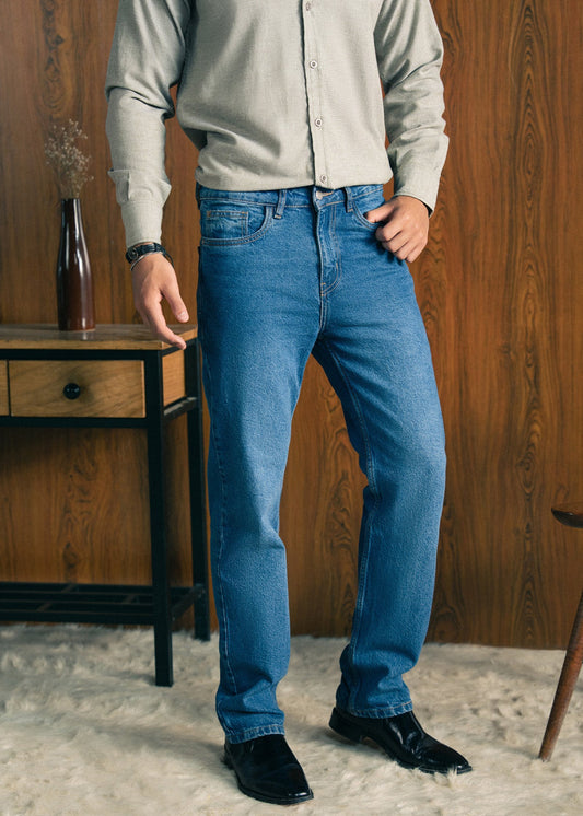 STRAIGHT FIT JEANS