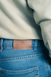 STRAIGHT FIT JEANS