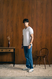 BASIC V-NECK TEE