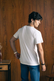 BASIC V-NECK TEE