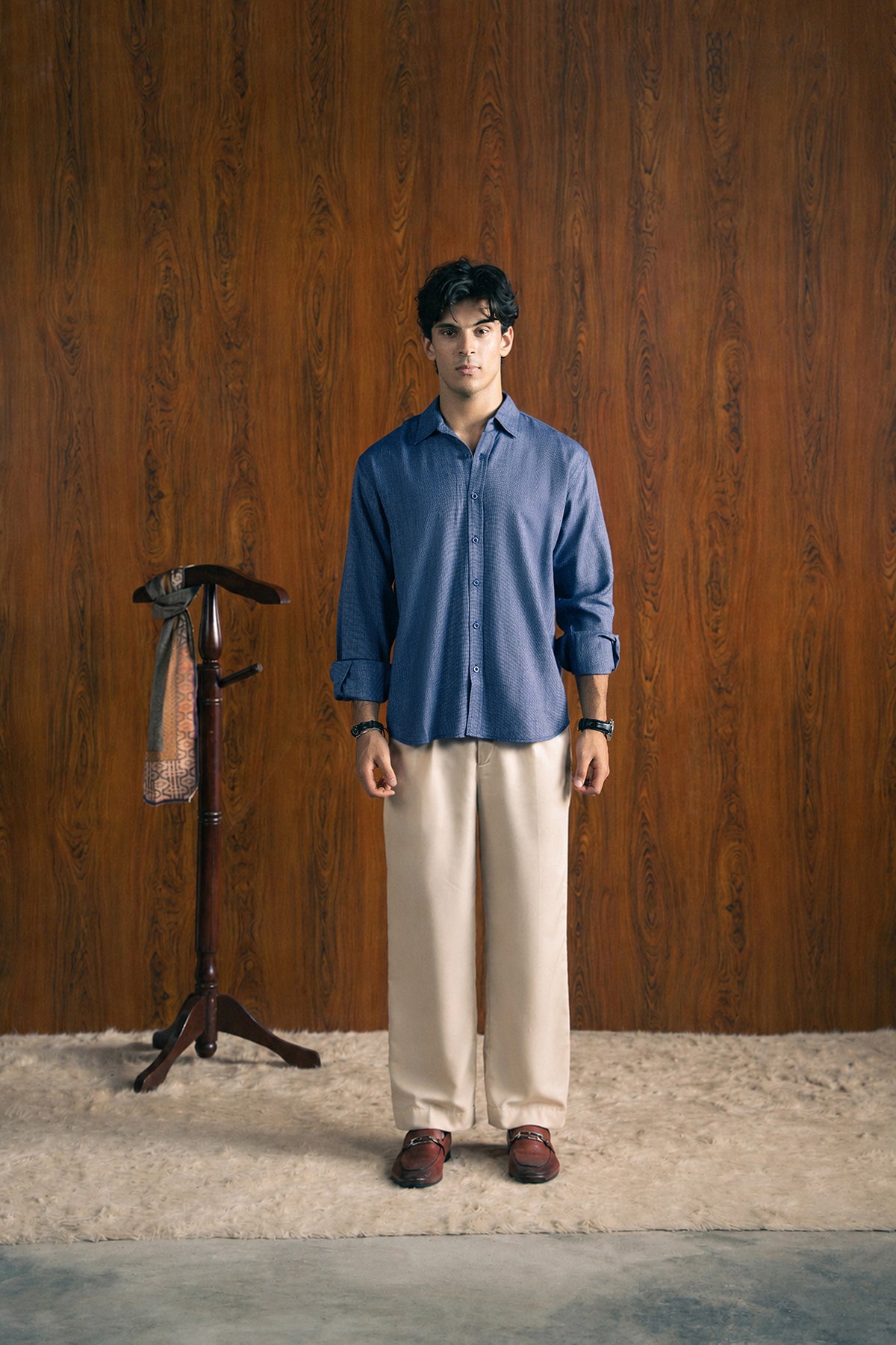 LINEN BUTTON-DOWN SHIRT