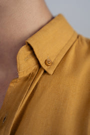 CLASSIC BUTTON-DOWN SHIRT