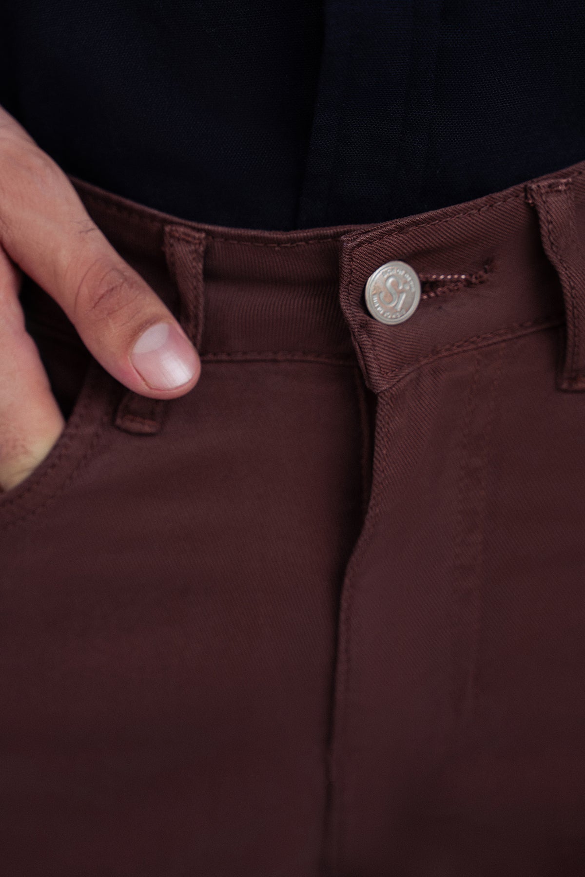 STRAIGHT FIT JEANS