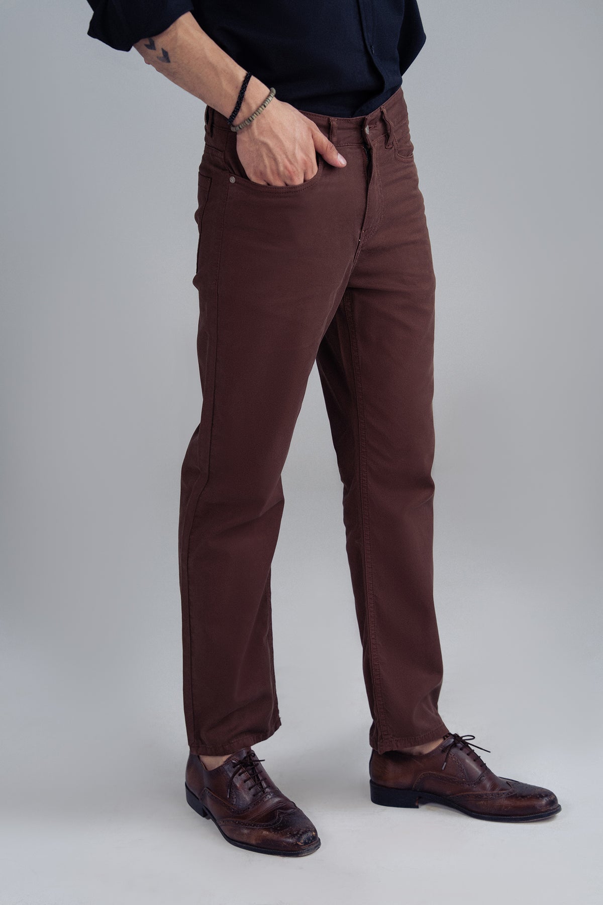 STRAIGHT FIT JEANS