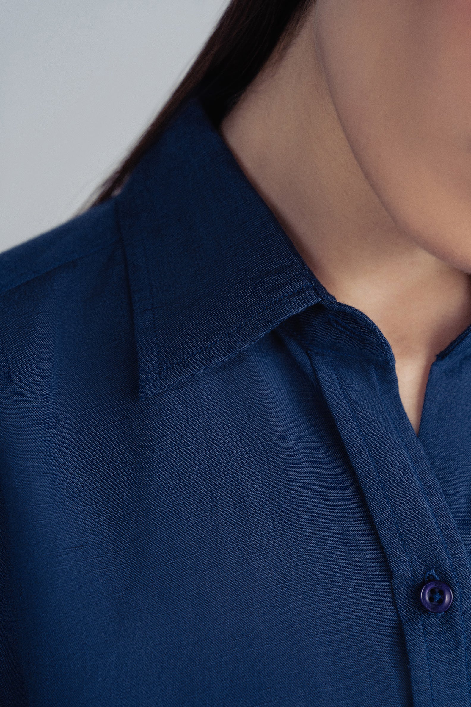 IRISH LINEN BUTTON-DOWN SHIRT