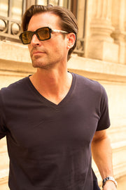 BASIC V-NECK TEE