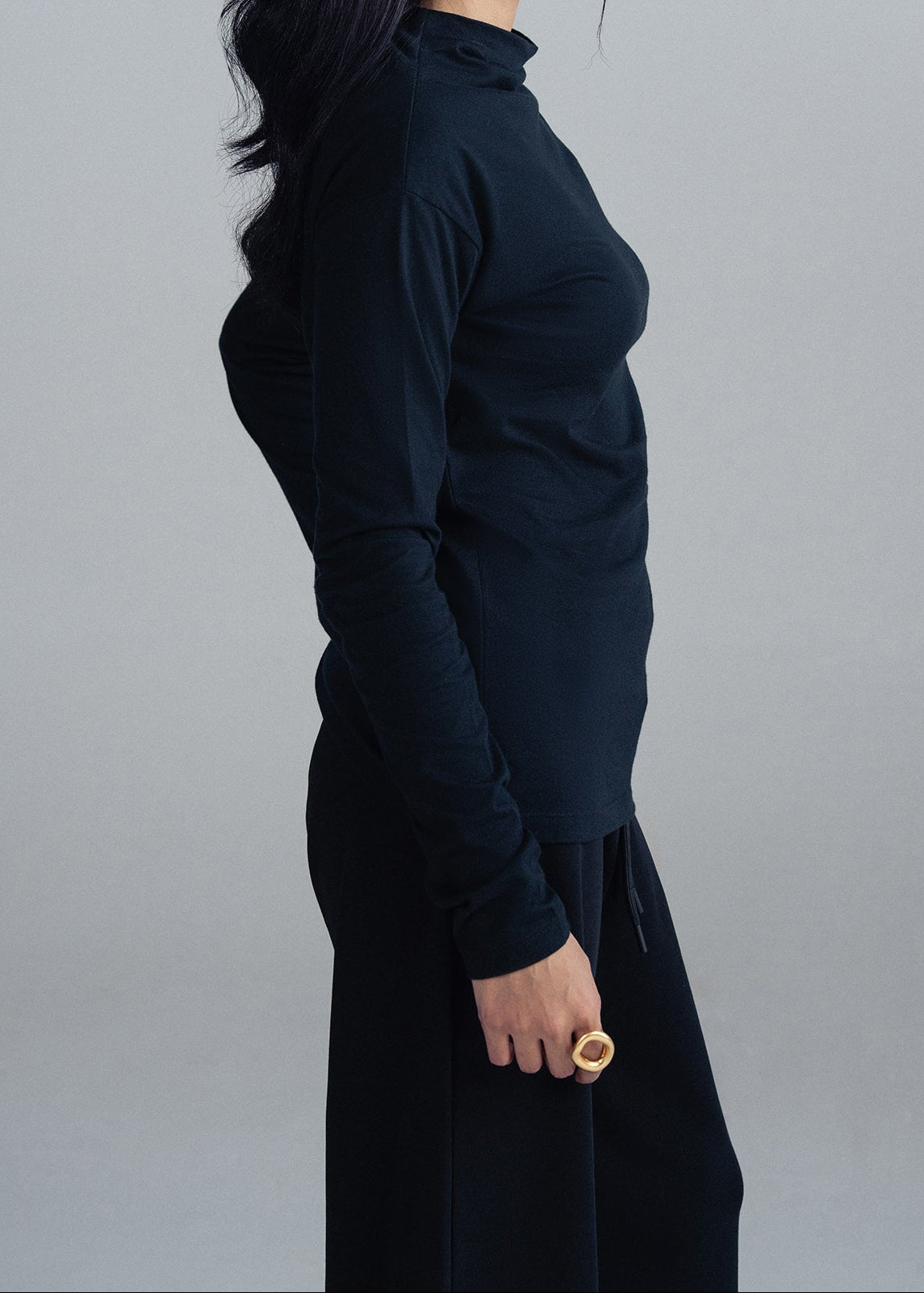 MOCK NECK TOP