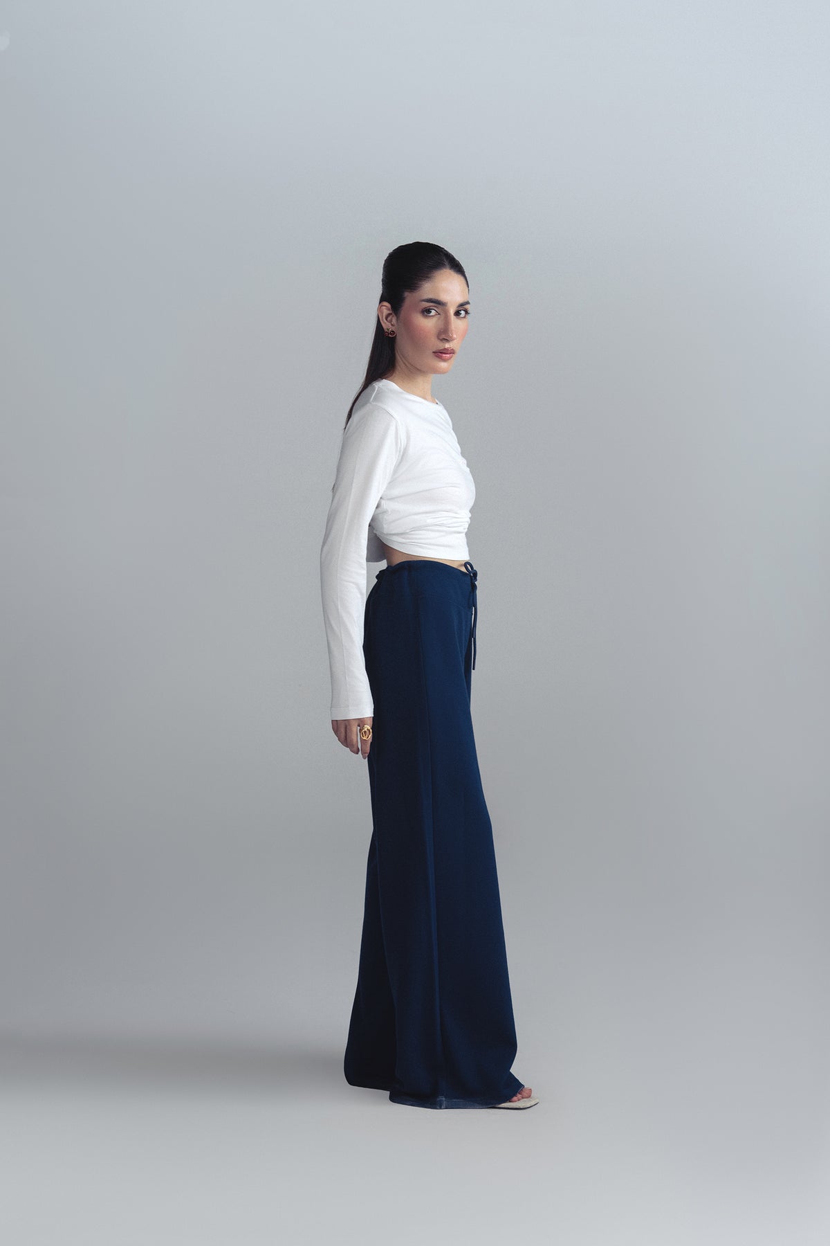 BASIC STRAIGHT KNIT TROUSER