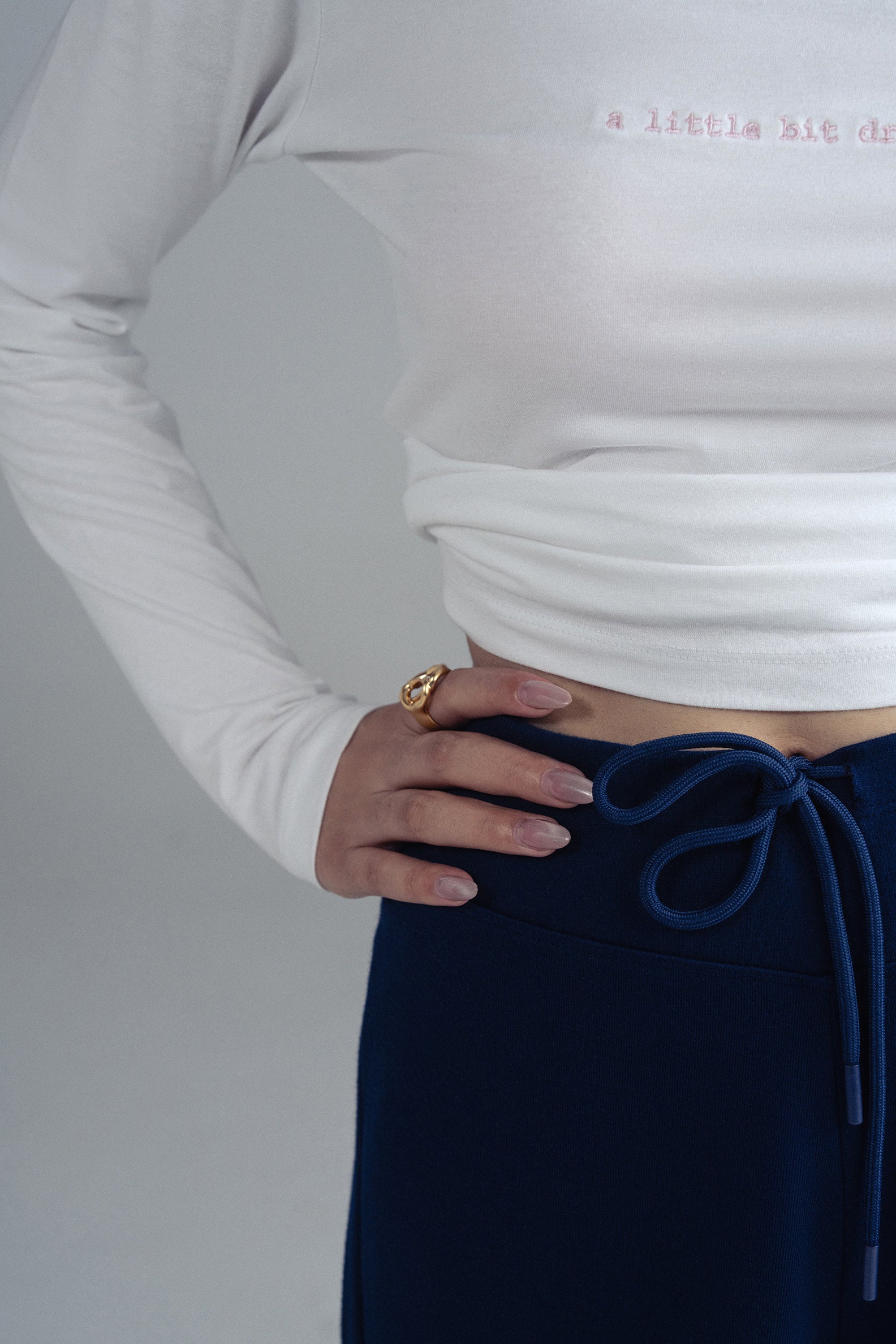 BASIC STRAIGHT KNIT TROUSER