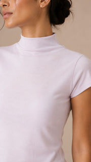 MOCK NECK TEE